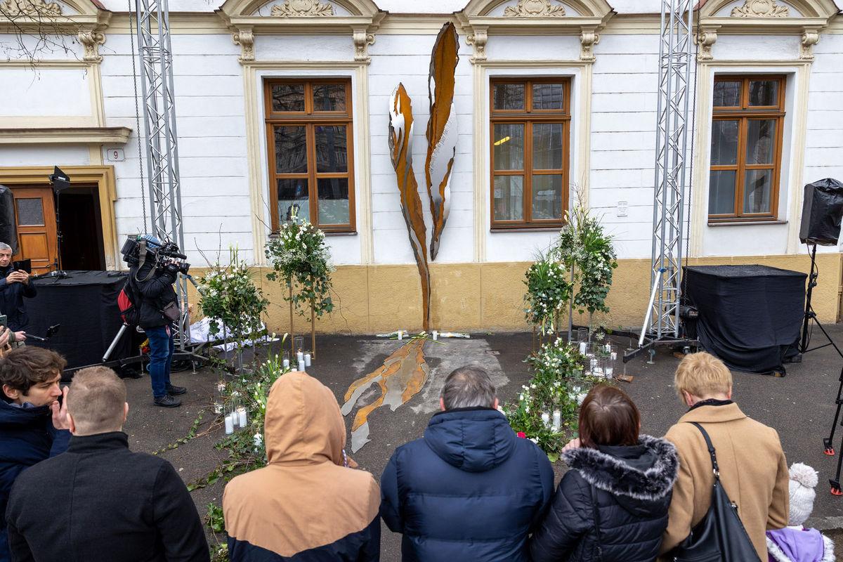 Unveiling of the memorial to Ján Kušiak and Martina Kušnírová